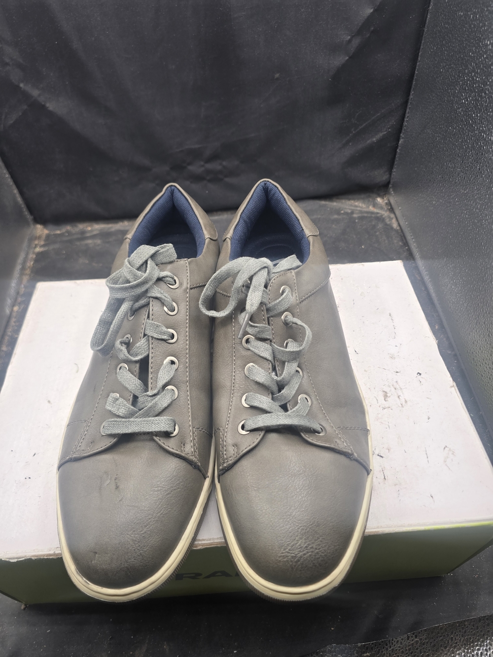 Vostey Gray Men's Casual Sneakers with Navy Lining